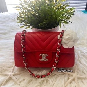 💖SOLD💖Chanel mini chevron red caviar